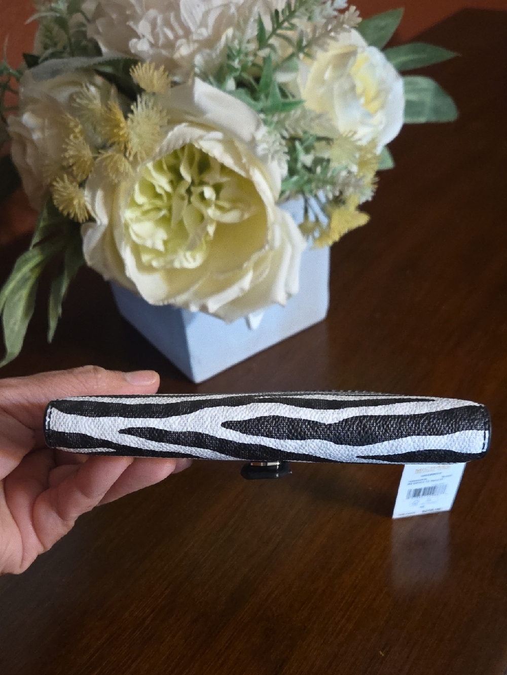 Michael Kors Greenwich Zebra Signature Logo Bi-fold Wallet NWT - Picture 5 of 14